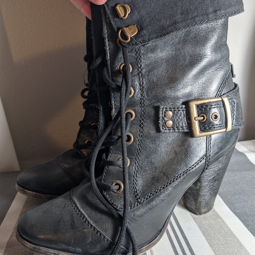 Black heeled boots